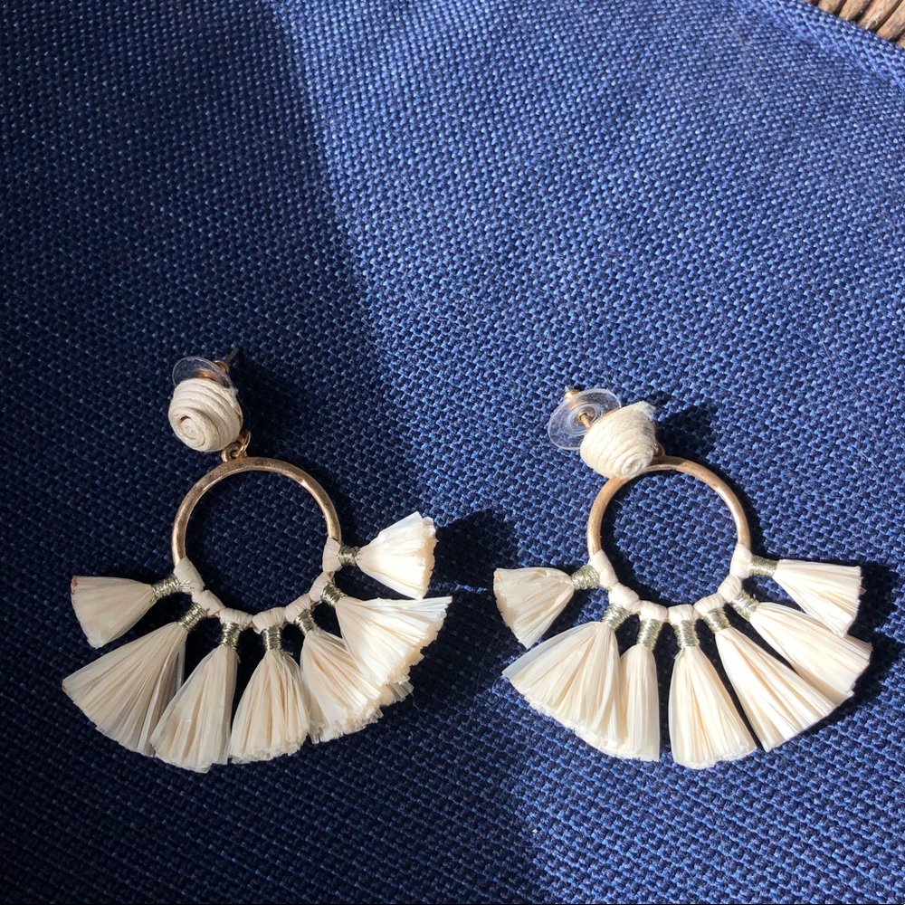 Lightweight statement earrings🌞